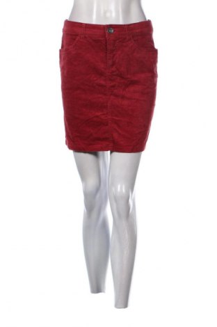 Пола Yessica, Размер S, Цвят Червен, Цена 9,99 лв.