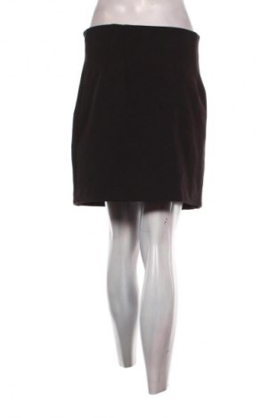 Пола Zara, Размер XL, Цвят Черен, Цена 16,99 лв.