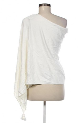 Poncsó Comma,, Méret M, Szín Fehér, Ár 8 059 Ft