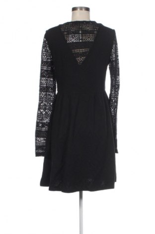 Šaty  About You, Velikost L, Barva Černá, Cena  759,00 Kč