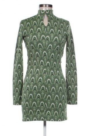 Рокля Bershka, Размер S, Цвят Многоцветен, Цена 70,01 лв.