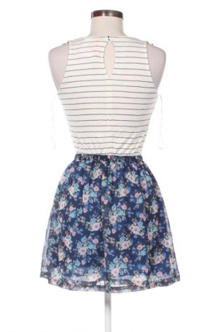 Ruha Bershka, Méret S, Szín Sokszínű, Ár 7 800 Ft