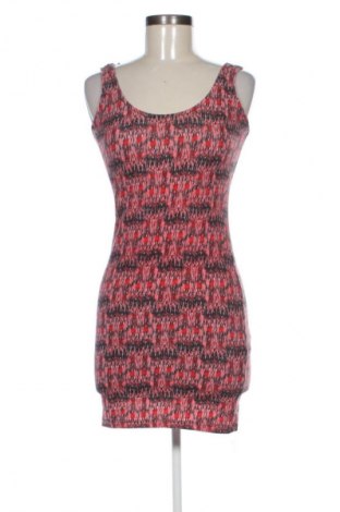 Рокля Bershka, Размер M, Цвят Многоцветен, Цена 28,99 лв.