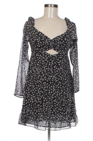 Рокля Bershka, Размер L, Цвят Многоцветен, Цена 18,99 лв.