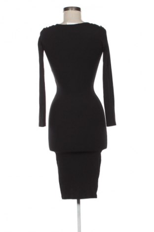 Рокля Bershka, Размер XS, Цвят Черен, Цена 39,00 лв.