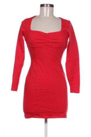 Рокля Bershka, Размер M, Цвят Червен, Цена 17,99 лв.
