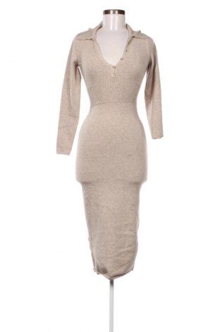 Φόρεμα Bershka, Μέγεθος S, Χρώμα  Μπέζ, Τιμή 17,99 €