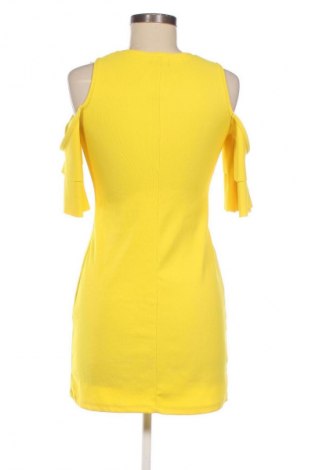 Sukienka Bershka, Rozmiar XS, Kolor Żółty, Cena 58,92 zł