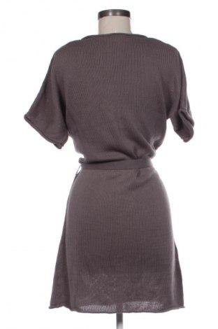 Рокля Boden, Размер M, Цвят Пепел от рози, Цена 45,99 лв.