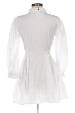 Φόρεμα Boohoo, Μέγεθος M, Χρώμα Λευκό, Τιμή 25,00 €