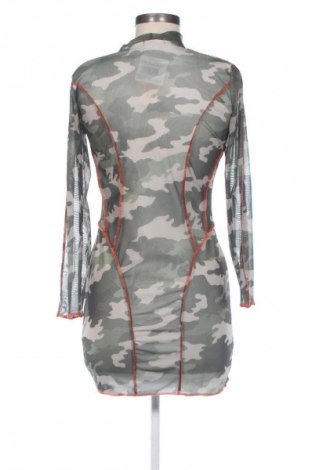 Šaty  Boohoo, Velikost M, Barva Vícebarevné, Cena  633,00 Kč