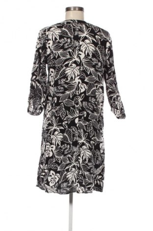 Kleid C&A, Größe M, Farbe Mehrfarbig, Preis 10,99 €