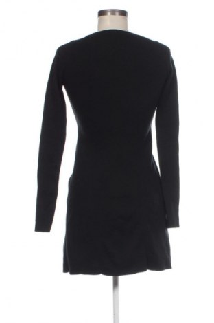 Рокля Calvin Klein Jeans, Размер XS, Цвят Черен, Цена 127,99 лв.