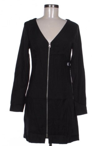 Рокля Calvin Klein Jeans, Размер S, Цвят Черен, Цена 157,99 лв.