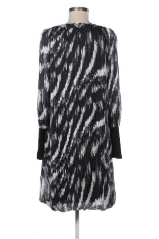 Рокля Caramel, Размер M, Цвят Многоцветен, Цена 82,08 лв.