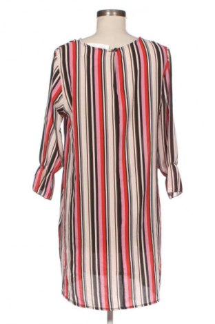 Рокля Colloseum, Размер M, Цвят Многоцветен, Цена 33,99 лв.