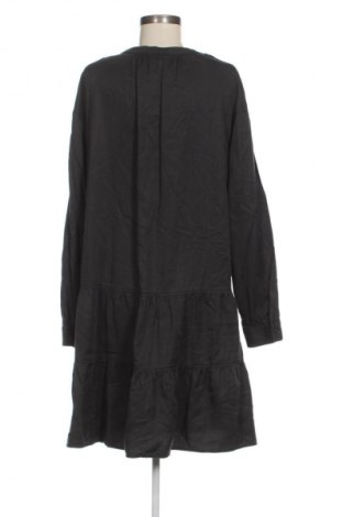 Рокля Comma,, Размер L, Цвят Черен, Цена 50,99 лв.