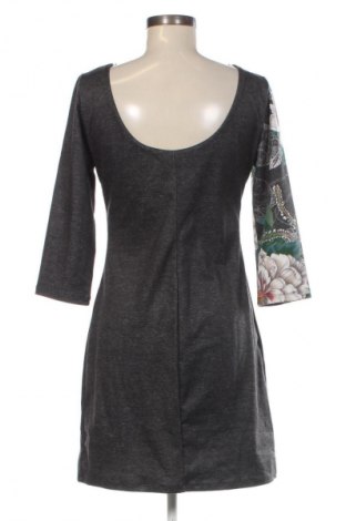 Φόρεμα Desigual, Μέγεθος M, Χρώμα Πολύχρωμο, Τιμή 41,99 €