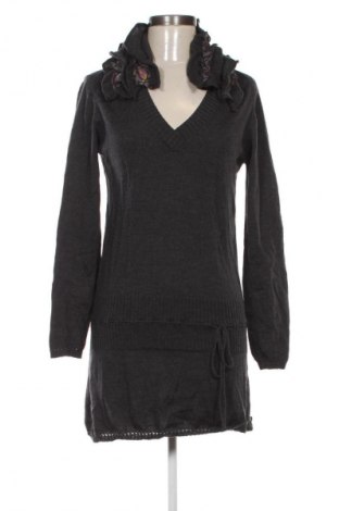 Šaty  Diktons, Velikost M, Barva Šedá, Cena  893,00 Kč