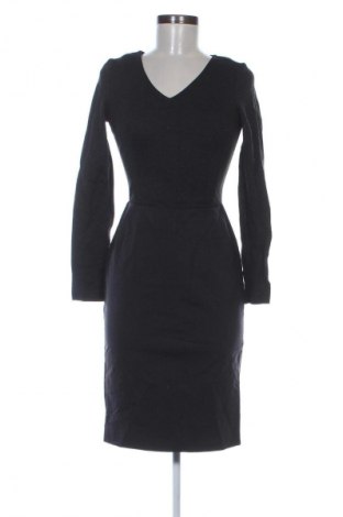 Рокля Escada, Размер XS, Цвят Черен, Цена 171,00 лв.