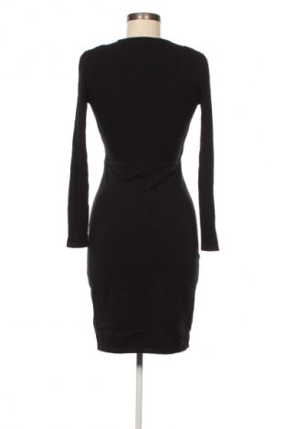 Рокля Esprit, Размер S, Цвят Черен, Цена 16,99 лв.