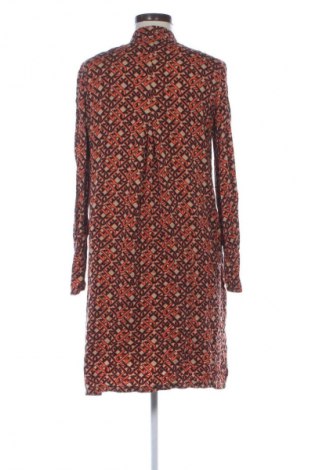 Рокля Esprit, Размер M, Цвят Многоцветен, Цена 33,99 лв.