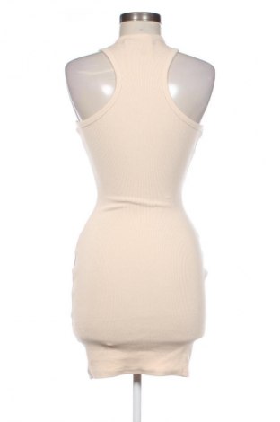 Рокля Fb Sister, Размер M, Цвят Екрю, Цена 39,00 лв.