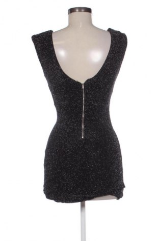 Рокля Forever 21, Размер S, Цвят Черен, Цена 24,99 лв.