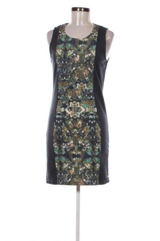 Рокля Garcia Jeans, Размер M, Цвят Многоцветен, Цена 65,99 лв.