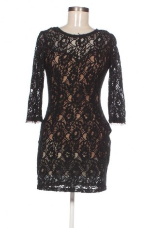 Рокля Guess, Размер XS, Цвят Многоцветен, Цена 87,99 лв.