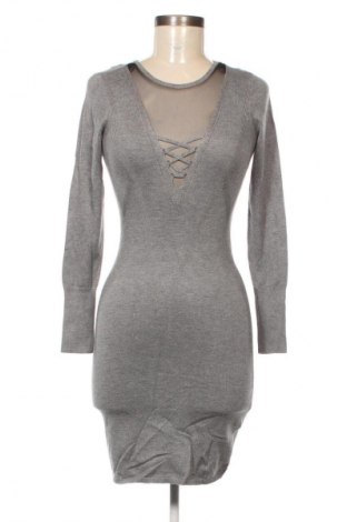 Šaty  Guess, Veľkosť S, Farba Sivá, Cena  49,00 €