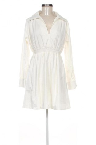 Рокля Guido Maria Kretschmer for About You, Размер M, Цвят Бял, Цена 108,00 лв.