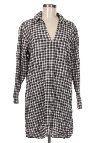 Рокля H&M, Размер M, Цвят Многоцветен, Цена 15,99 лв.