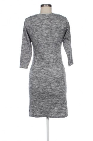 Šaty  H&M, Velikost M, Barva Vícebarevné, Cena  494,00 Kč