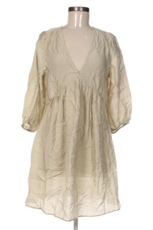 Rochie H&M, Mărime S, Culoare Ecru, Preț 81,99 Lei