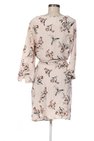 Рокля H&M, Размер XL, Цвят Многоцветен, Цена 20,99 лв.