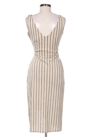 Рокля H&M, Размер S, Цвят Многоцветен, Цена 39,10 лв.