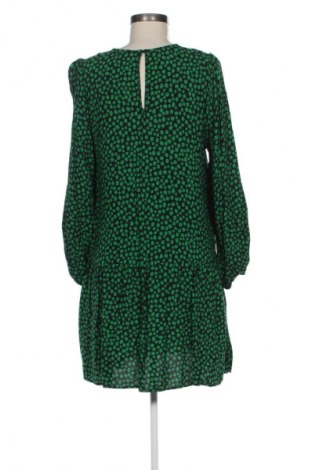 Рокля H&M, Размер S, Цвят Многоцветен, Цена 39,00 лв.