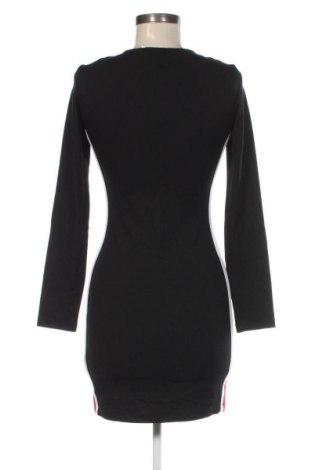 Šaty  H&M Divided, Velikost M, Barva Černá, Cena  189,00 Kč