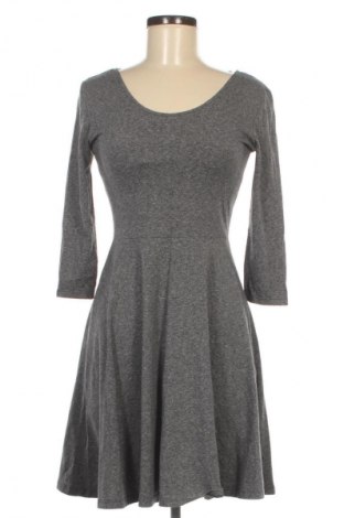 Šaty  H&M Divided, Velikost S, Barva Šedá, Cena  494,00 Kč