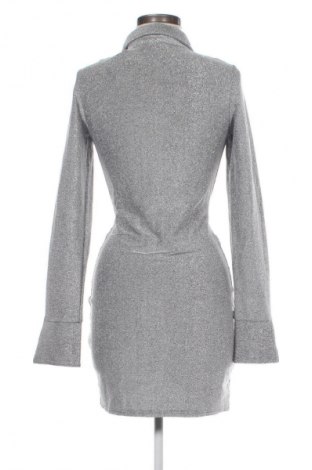 Рокля H&M Divided, Размер S, Цвят Сребрист, Цена 12,99 лв.