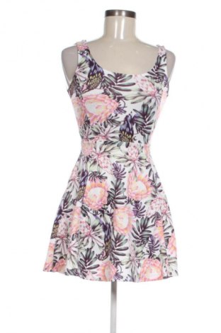 Рокля H&M Divided, Размер XXS, Цвят Многоцветен, Цена 29,80 лв.