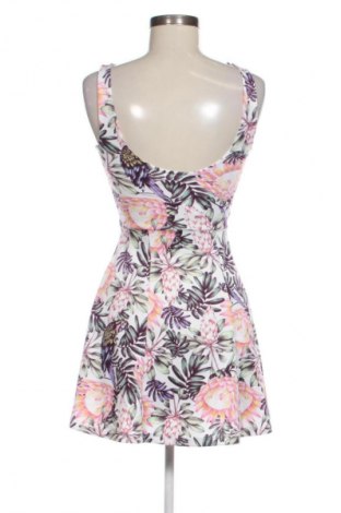 Рокля H&M Divided, Размер XXS, Цвят Многоцветен, Цена 29,80 лв.