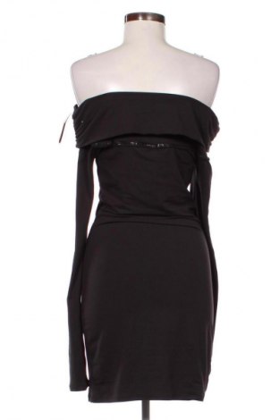 Рокля H&M Divided, Размер M, Цвят Черен, Цена 39,10 лв.