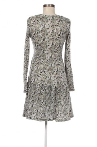 Rochie Hailys Men, Mărime M, Culoare Multicolor, Preț 74,99 Lei