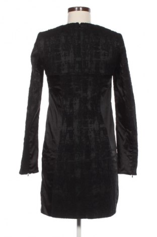 Рокля Iceberg, Размер M, Цвят Черен, Цена 204,82 лв.