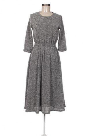 Ruha Isabel Garcia, Méret M, Szín Ezüstös, Ár 19 369 Ft