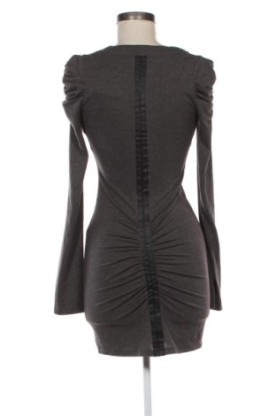 Рокля Junona, Размер S, Цвят Сив, Цена 44,57 лв.