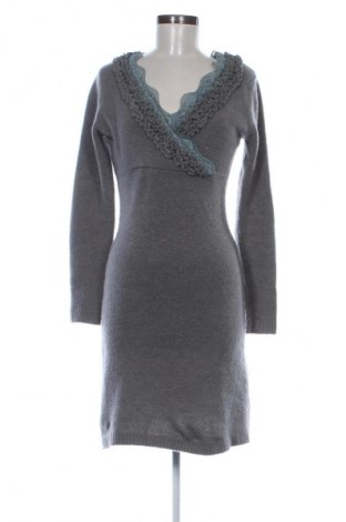 Kleid Just Woman, Größe S, Farbe Grau, Preis 16,99 €
