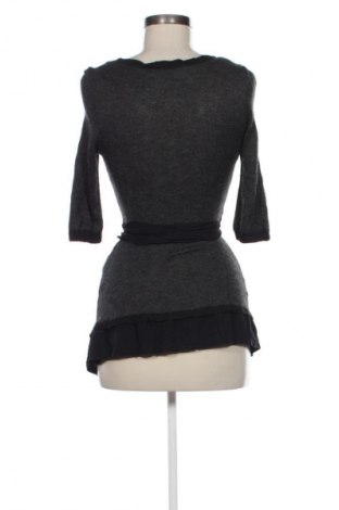 Šaty  Kaos, Velikost XS, Barva Šedá, Cena  4 449,00 Kč